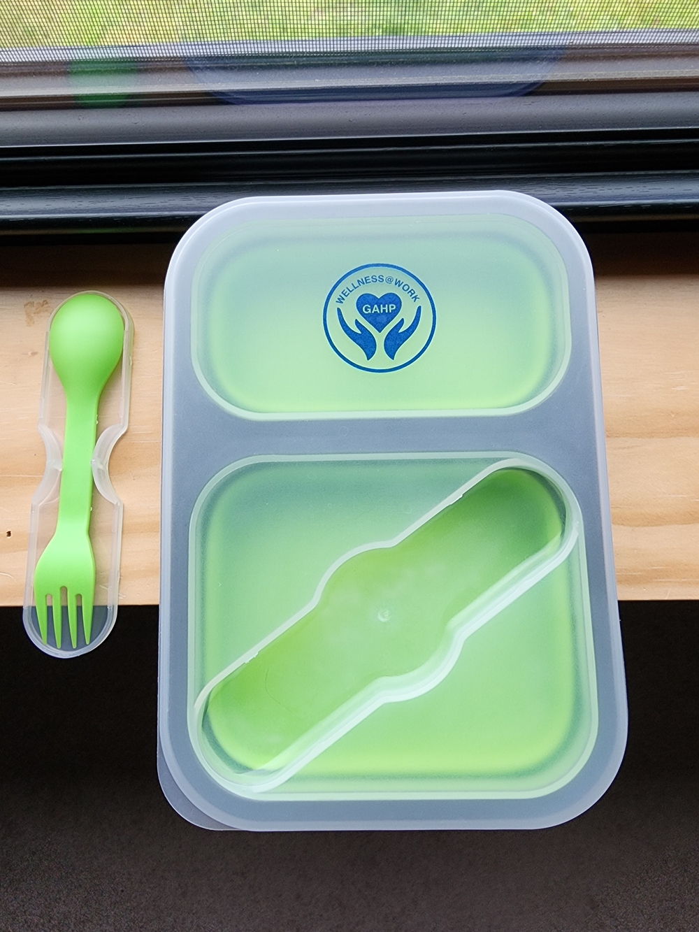 Collapsable Two-Compartment Lunch Box with Utensil Set - Picture 2 of 6